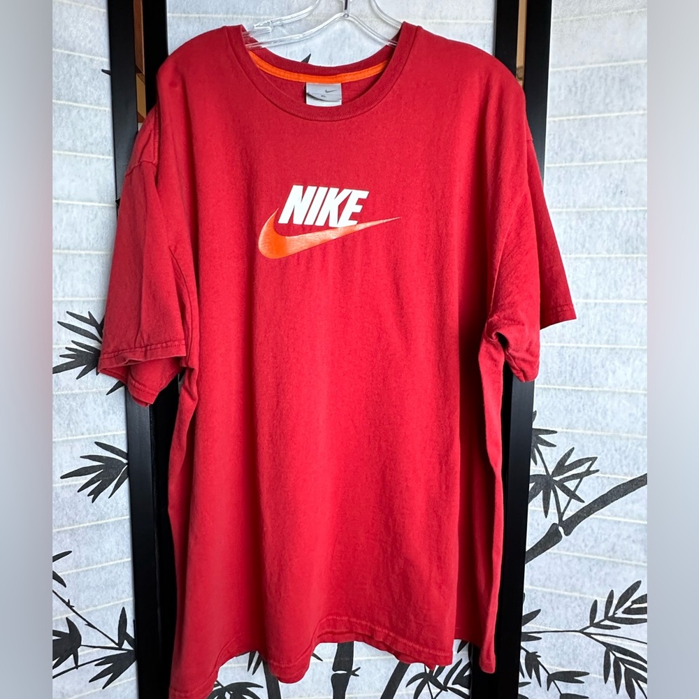 Nike T-Shirt in Red Size XL